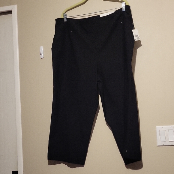 Women's Black Pants - Picture 1 of 3